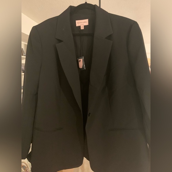 NWT Chico’s black fully lined blazer, fabulous quality. - Picture 2 of 7